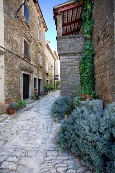 Holiday Home For 8 People, Pool + Sea View Vilanija エクステリア 写真