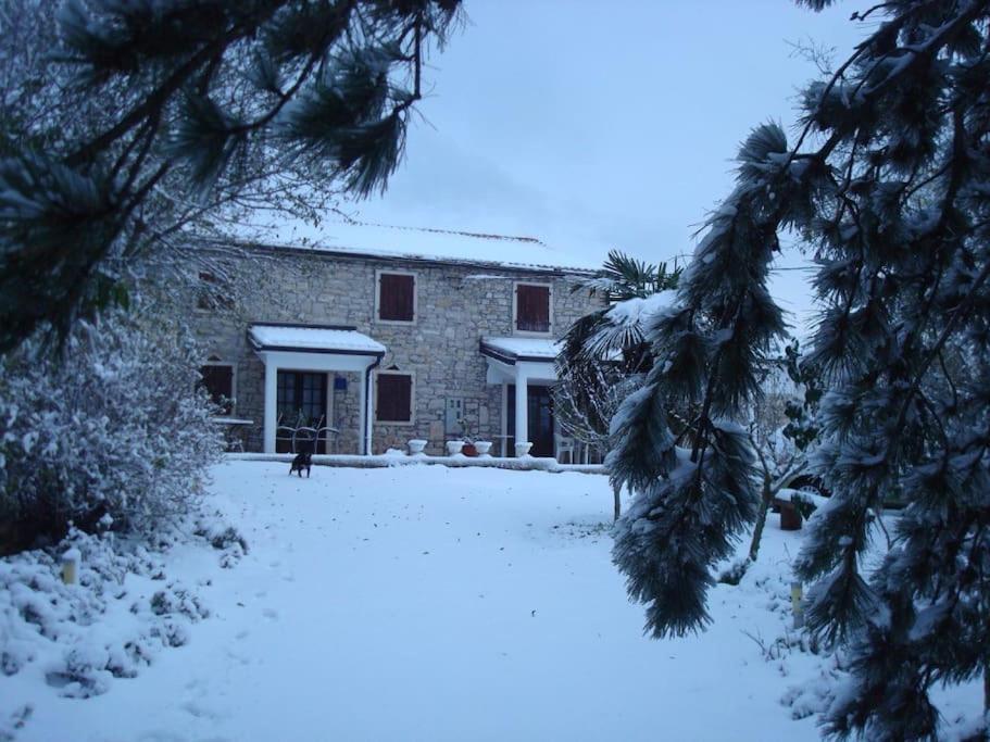 Holiday Home For 8 People, Pool + Sea View Vilanija エクステリア 写真