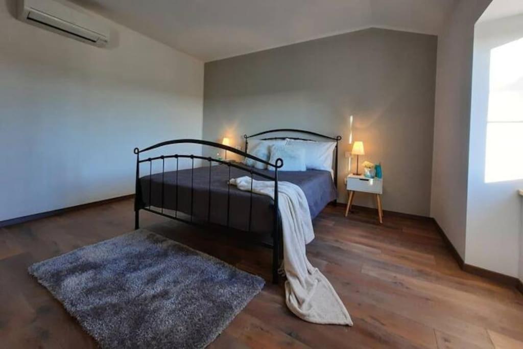 Holiday Home For 8 People, Pool + Sea View Vilanija エクステリア 写真